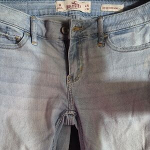 Hollister Women''s Light Wash Skinny Jeans